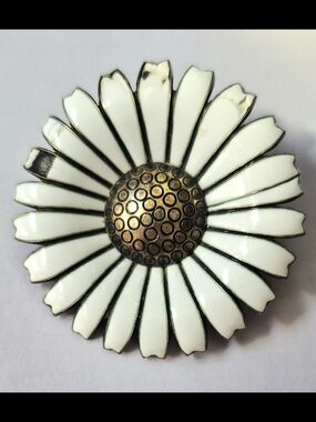 Vintage Anton Michelsen Gold Plated Daisy Enamel Flower Brooch